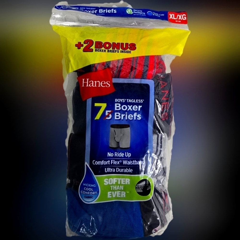 Hanes Boy's Tagless Boxer Briefs - Pack of 7. Size: XL 18-20. New in Package